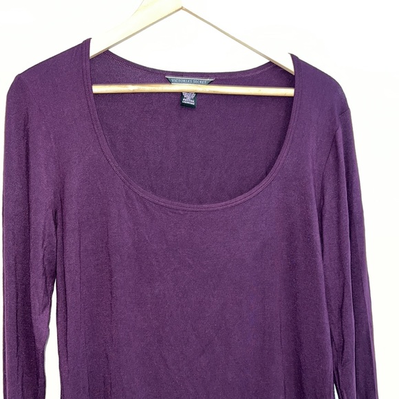 Victoria Secret Long Sleeve Tee - Picture 3 of 7